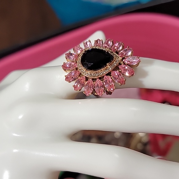 Henri Bendel Rose Gold Tone Pink Rhinestone Cocktail Ring Size 6.5 - Picture 2 of 8